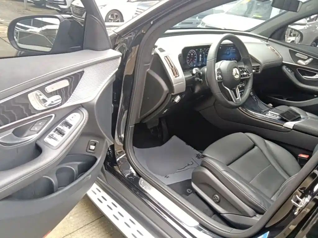 Mercedes-Benz EQC — миниатюра 16