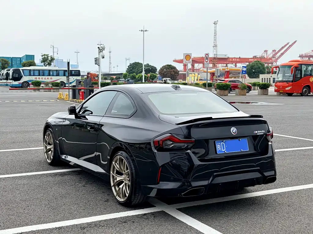 BMW M240i 2026 M240i xDrive