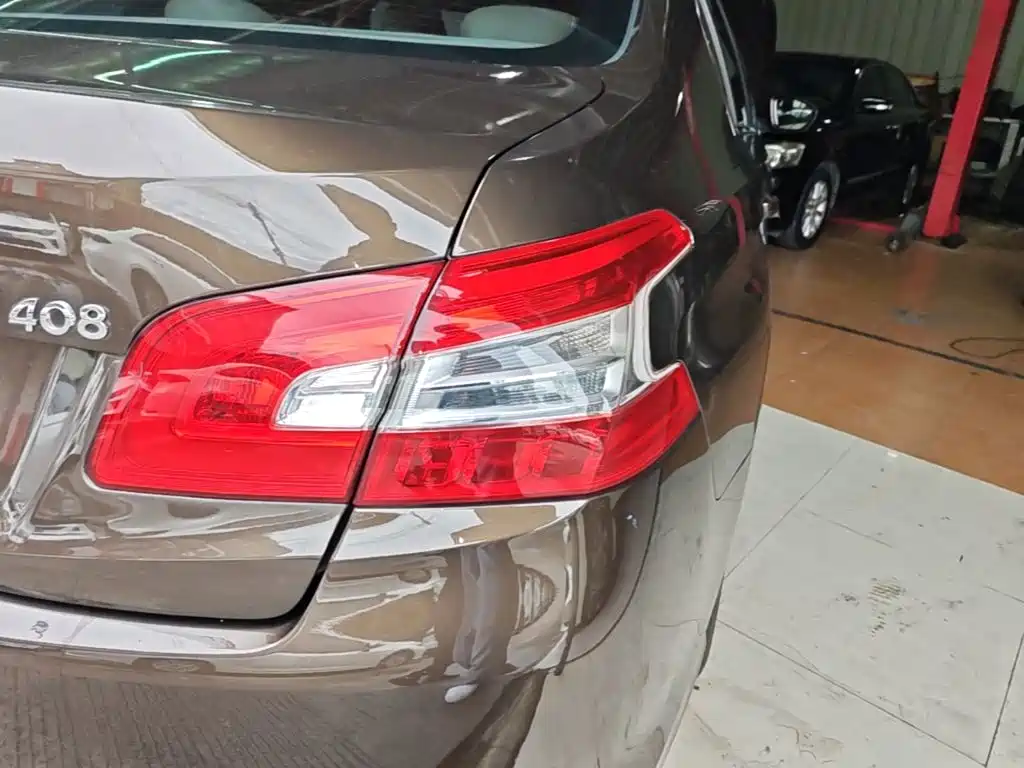Peugeot 408 — миниатюра 8