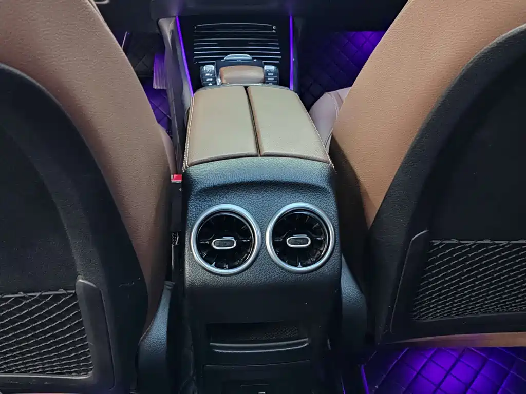 Mercedes-Benz GLB — миниатюра 11