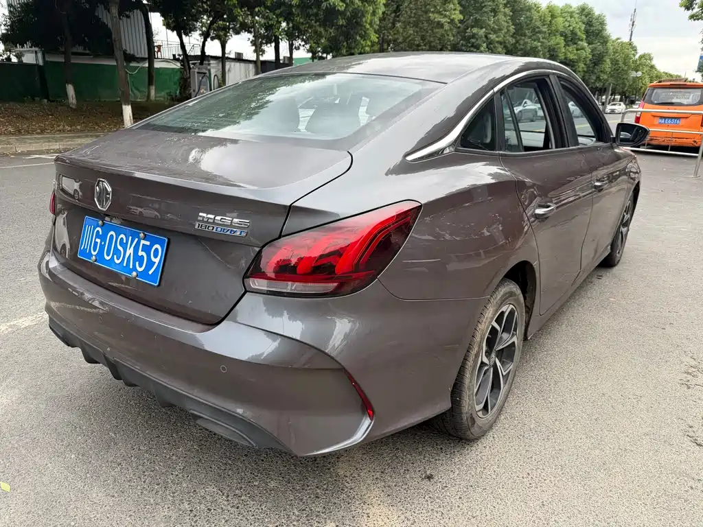 MG MG5 — миниатюра 6