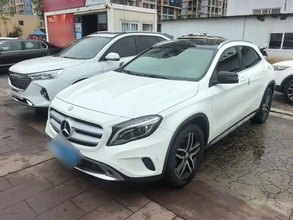 Mercedes-Benz GLA