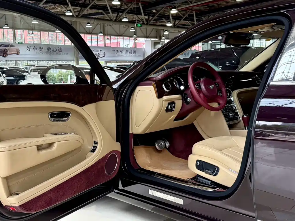 Bentley Mulsanne — миниатюра 8