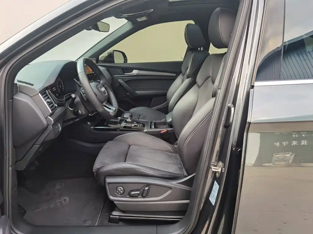 Audi Q5L Sportback — миниатюра 12
