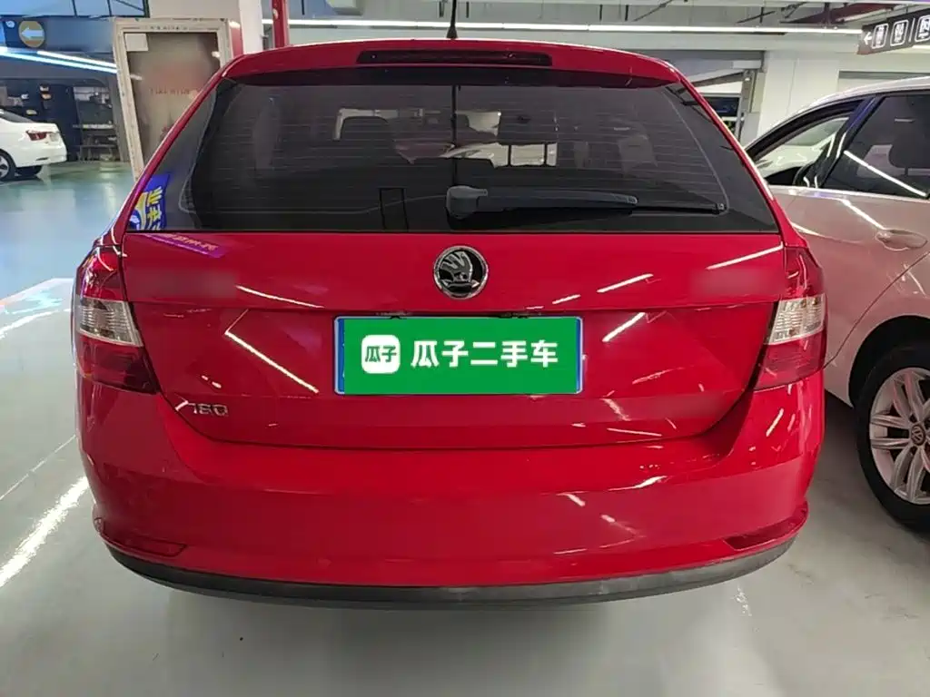 Skoda Rapid Spaceback — миниатюра 6