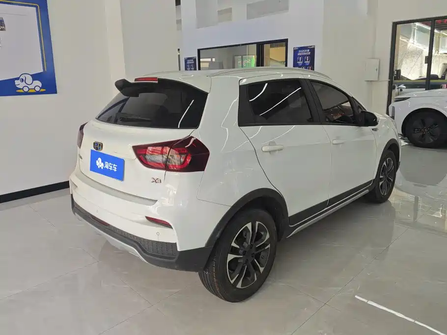 Geely Vision X3 — миниатюра 3