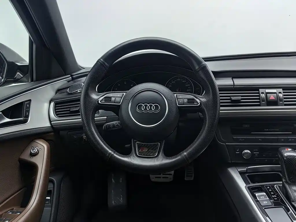 Audi A6L — миниатюра 11