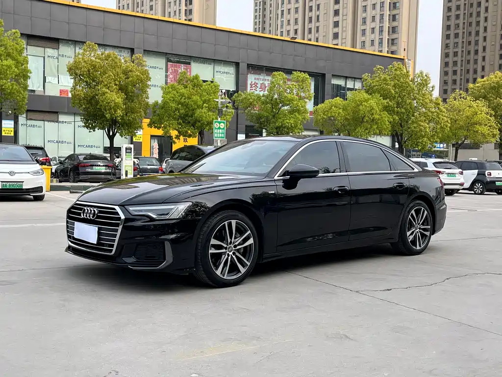Audi A6L 2022