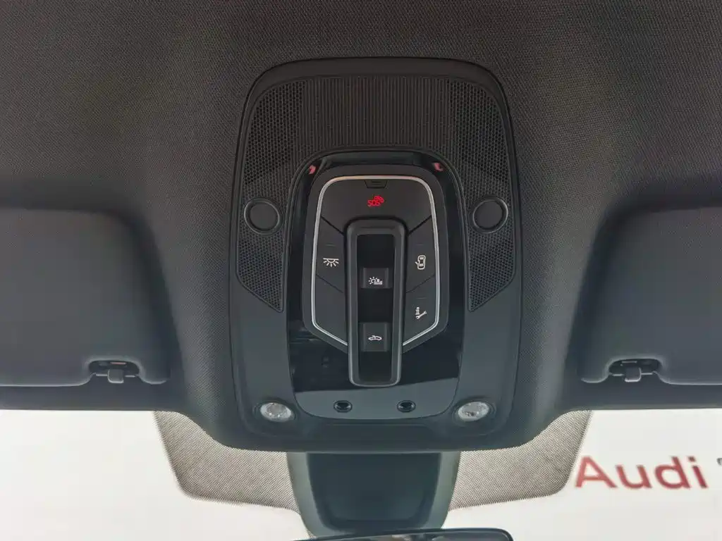 Audi Q5L Sportback — миниатюра 19