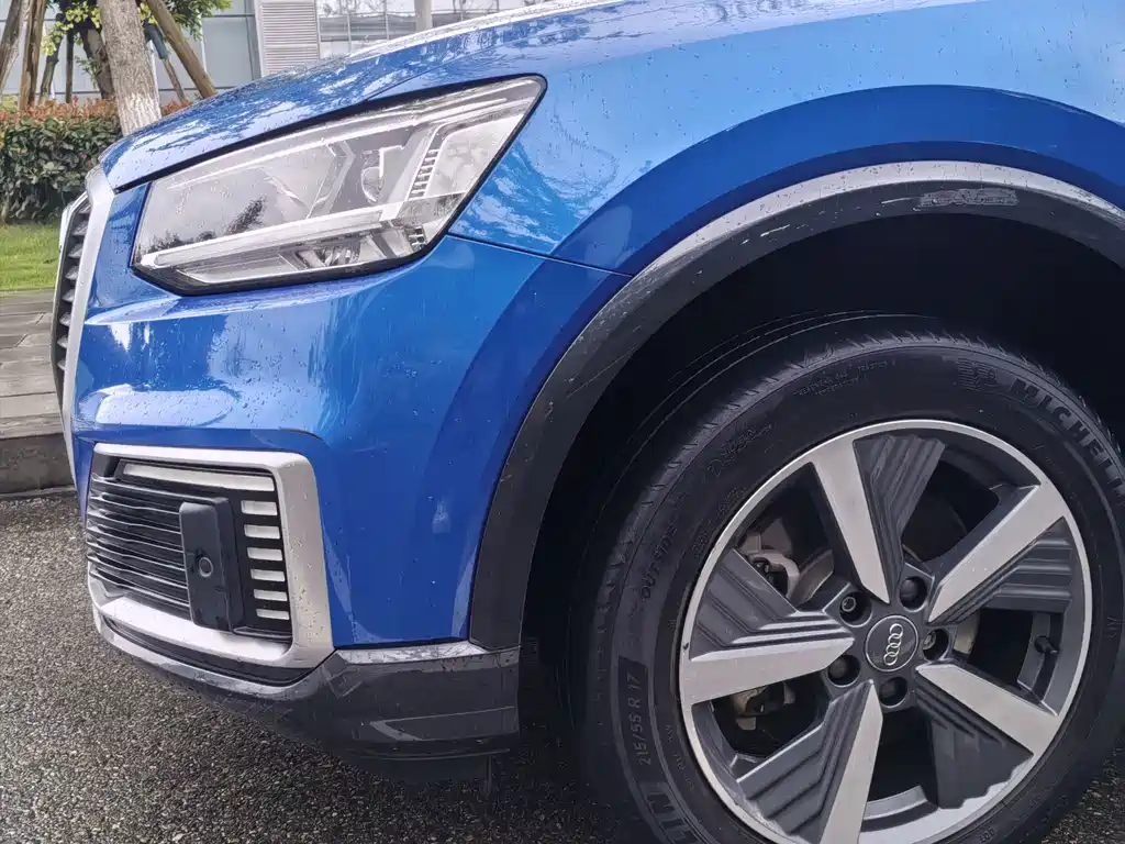 Audi Q2L e-tron — миниатюра 8