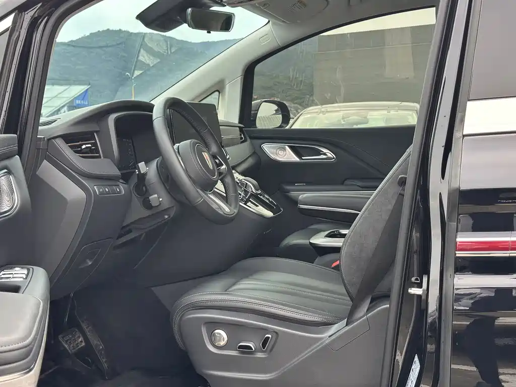 Hongqi Hongqi HQ9 PHEV — миниатюра 8