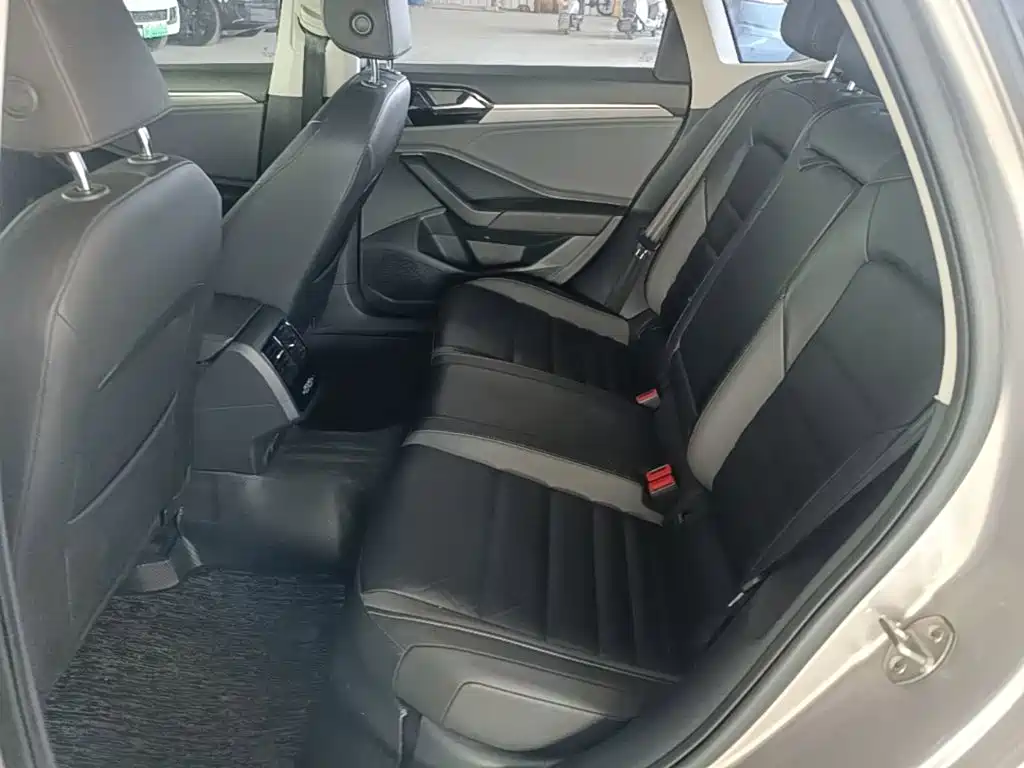 Volkswagen Sagitar — миниатюра 17