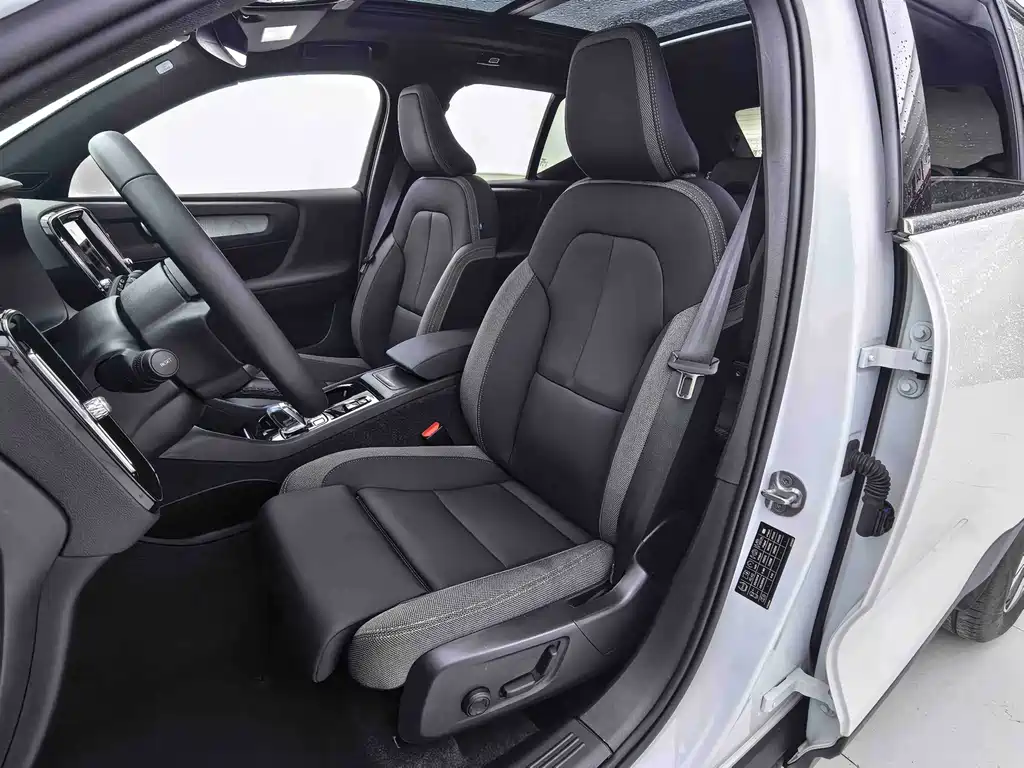 Volvo XC40 — миниатюра 18
