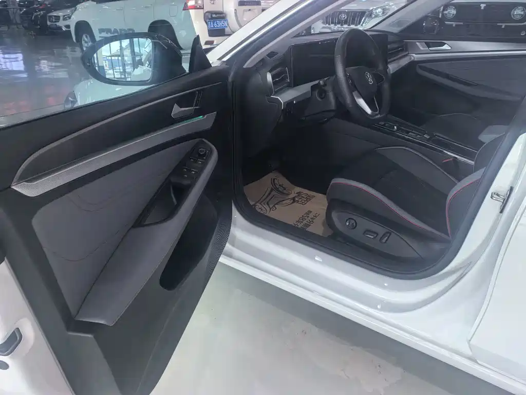 Volkswagen Lamando — миниатюра 6