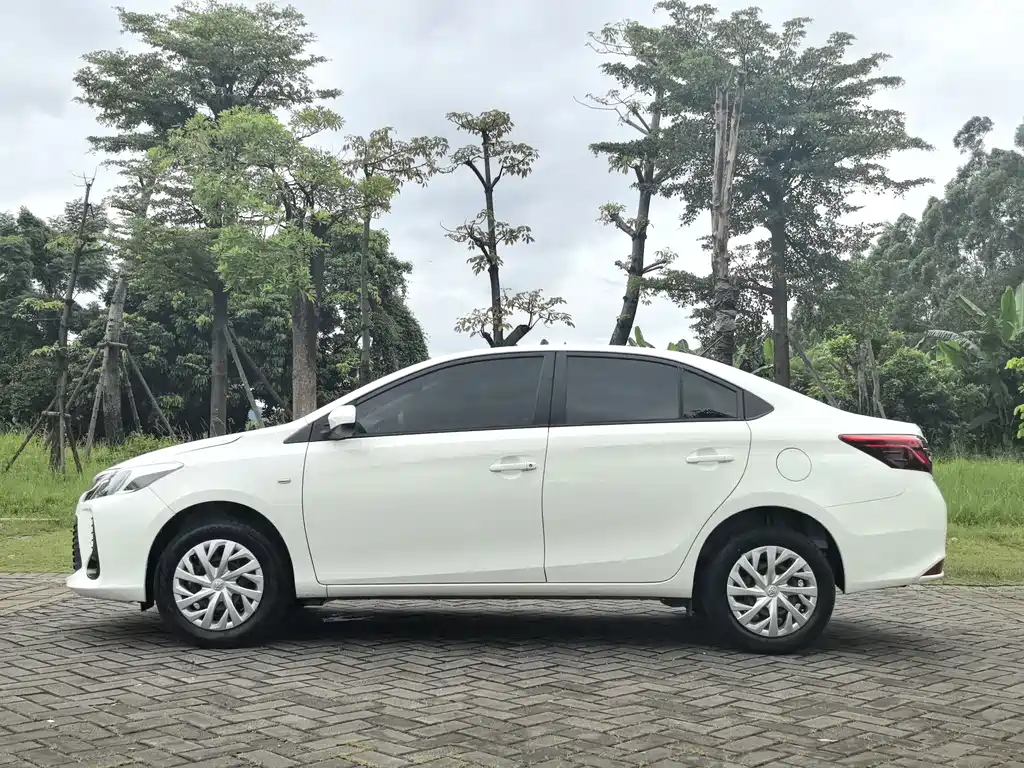 Toyota Vios — миниатюра 4