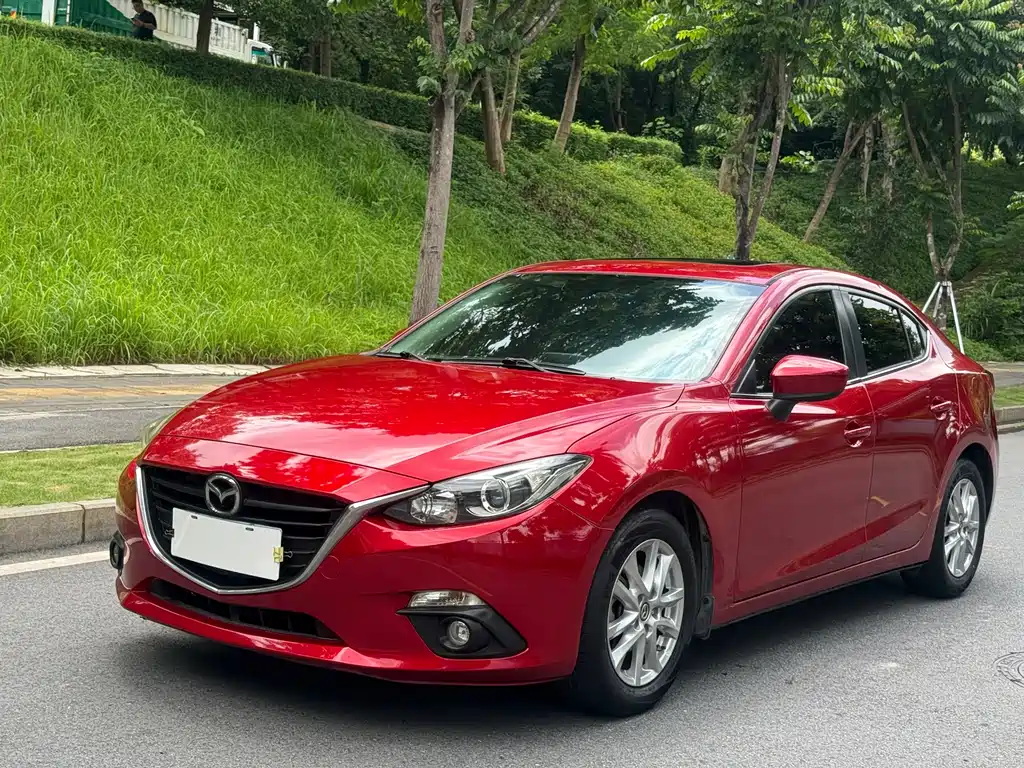 Mazda 3 Axela 2015