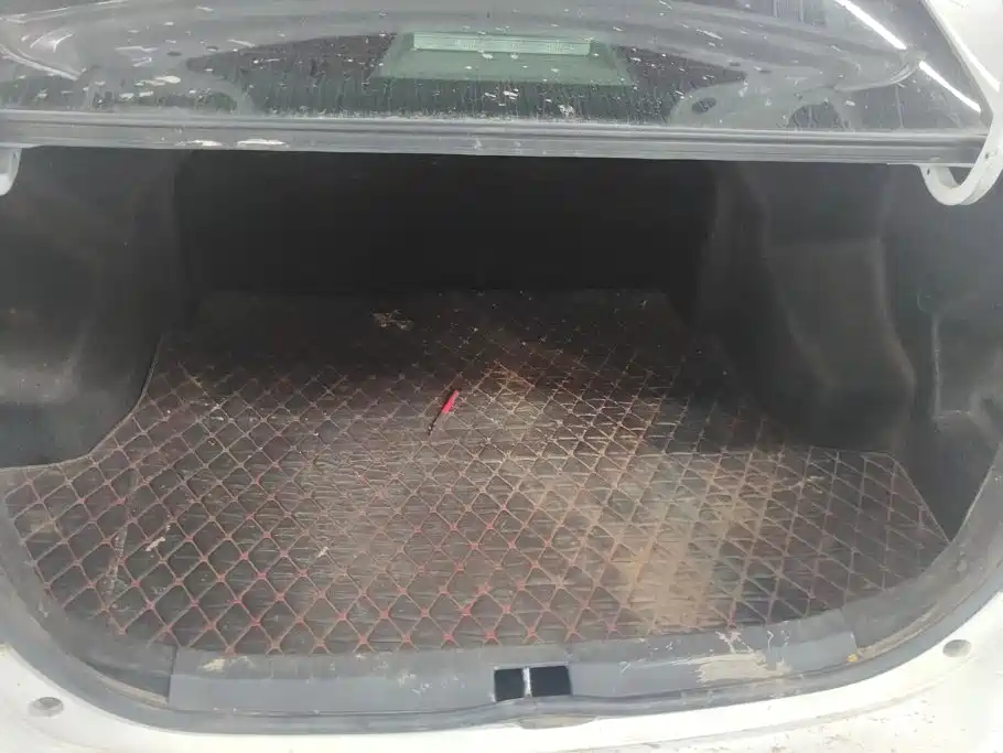 Toyota Yaris L — миниатюра 4