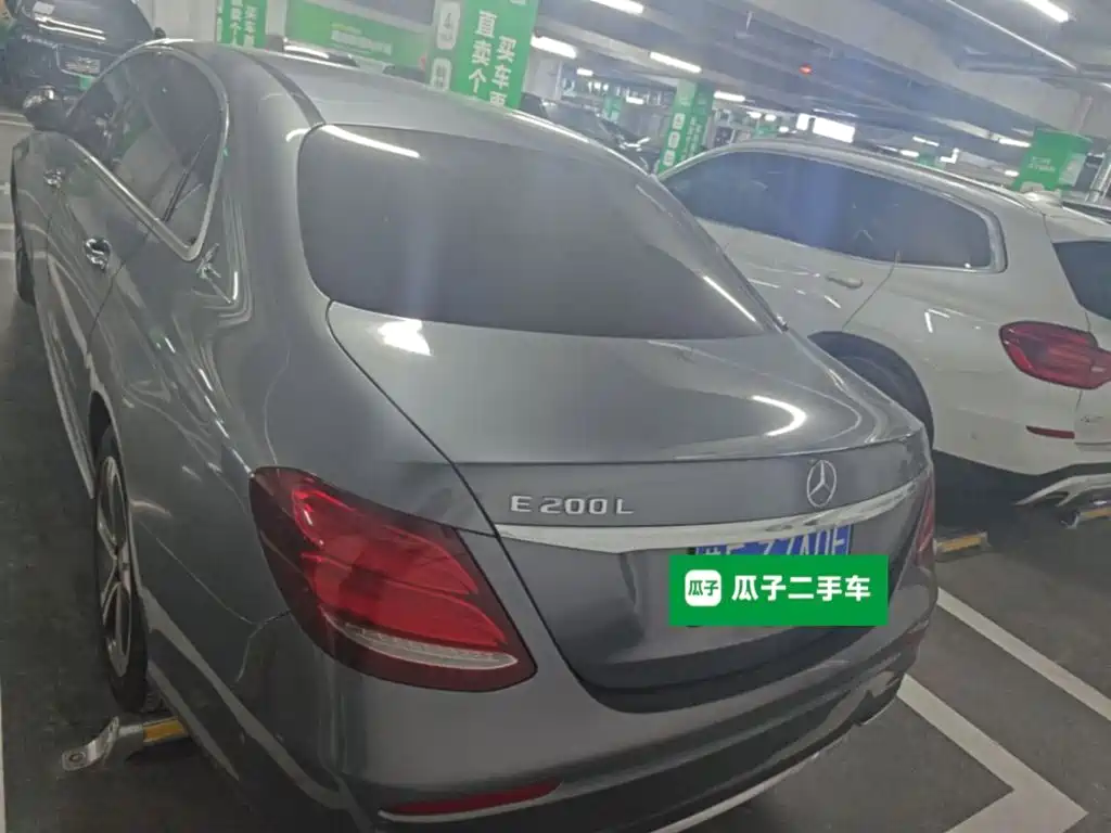 Mercedes-Benz E-Class — миниатюра 3