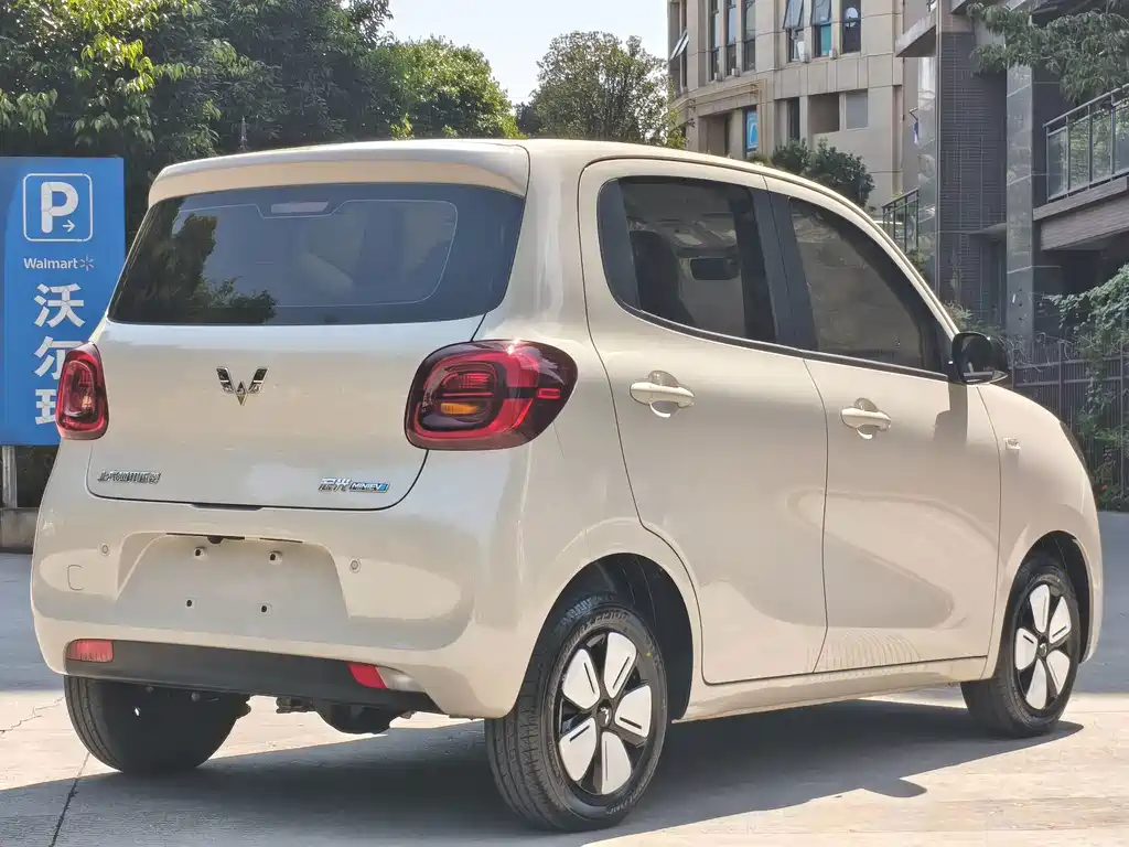 Wuling MINIEV — миниатюра 5