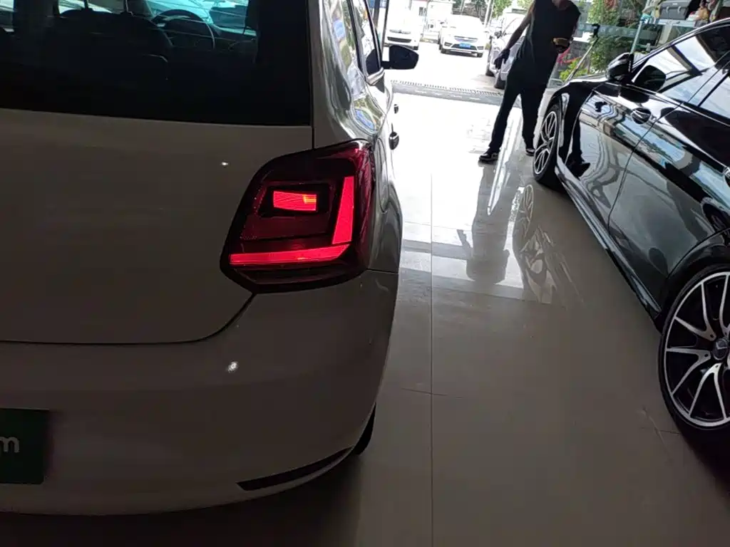 Volkswagen Polo — миниатюра 8