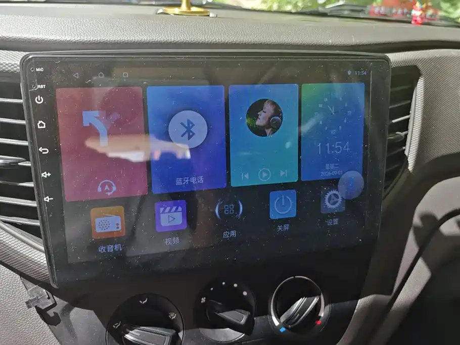 Wuling Hongguang V — миниатюра 13