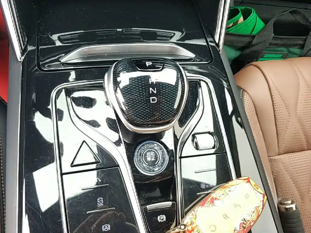 BYD Tang New Energy — миниатюра 14