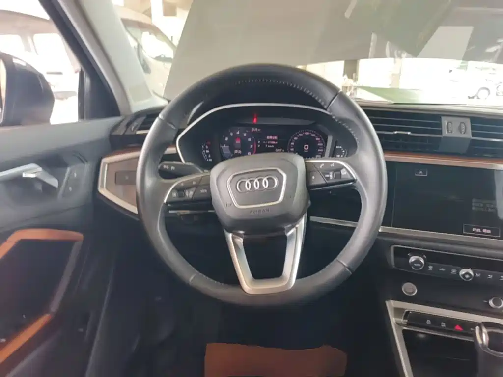 Audi Q3 — миниатюра 11