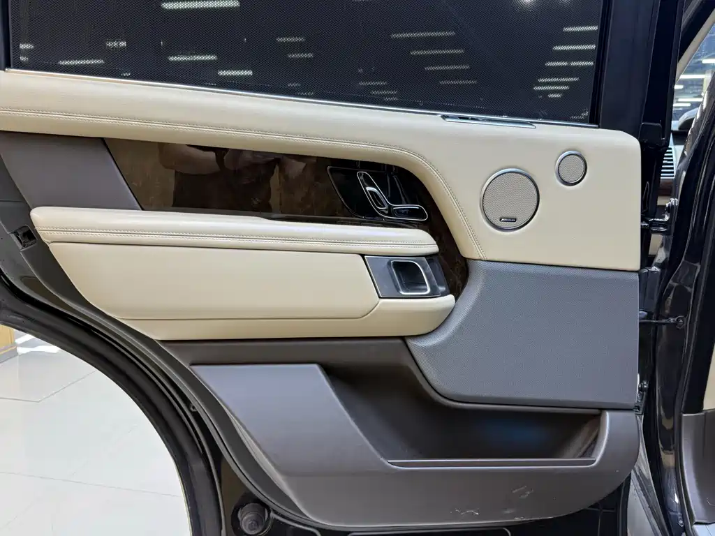 Land Rover Range Rover 2020 3.0 L6 Long Wheelbase