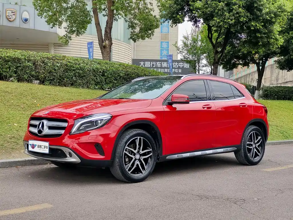 Mercedes-Benz GLA 2015