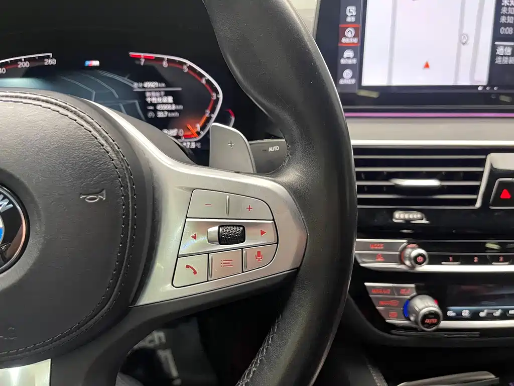 BMW 5 Series — миниатюра 30