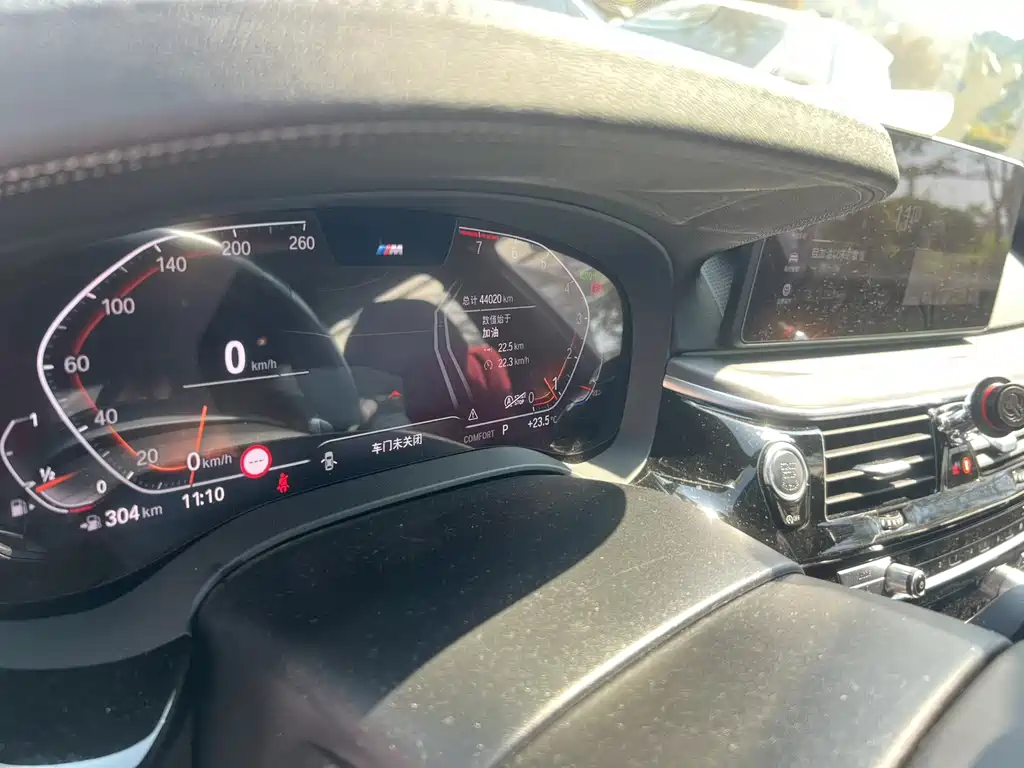 BMW 5 Series — миниатюра 33