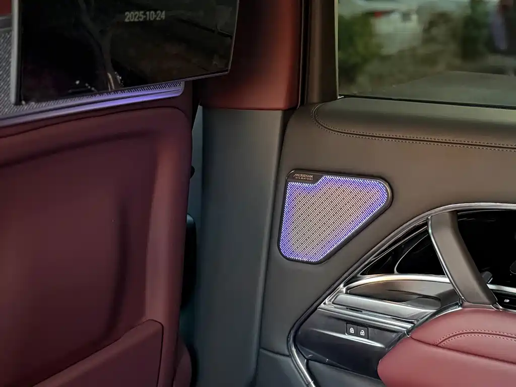 Land Rover Range Rover — миниатюра 19