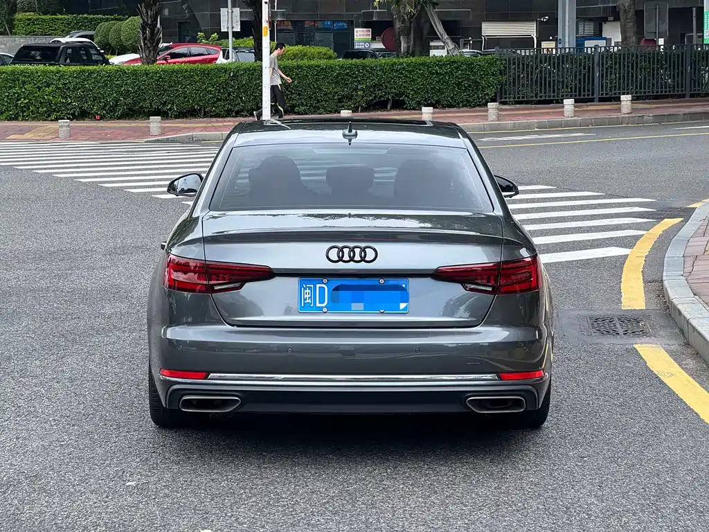 Audi A4L 2019 40 TFSI VI