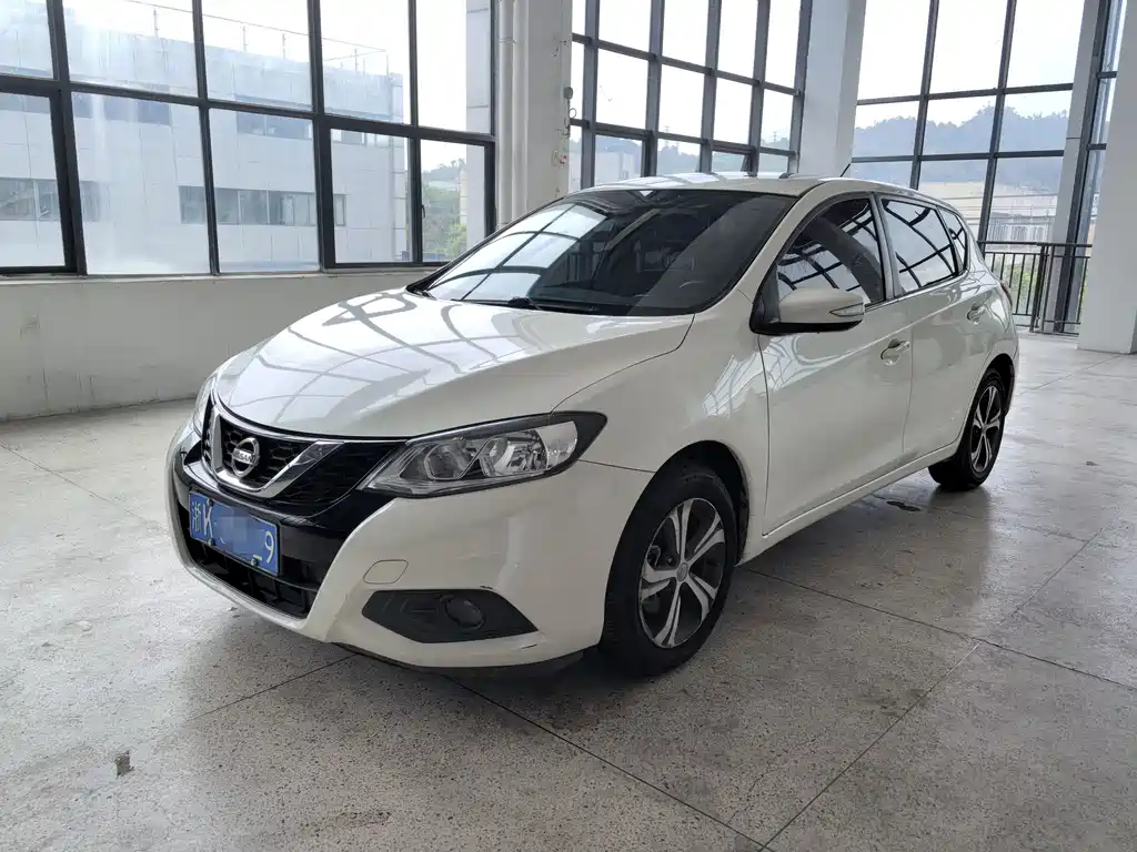 Nissan Tiida — миниатюра 3