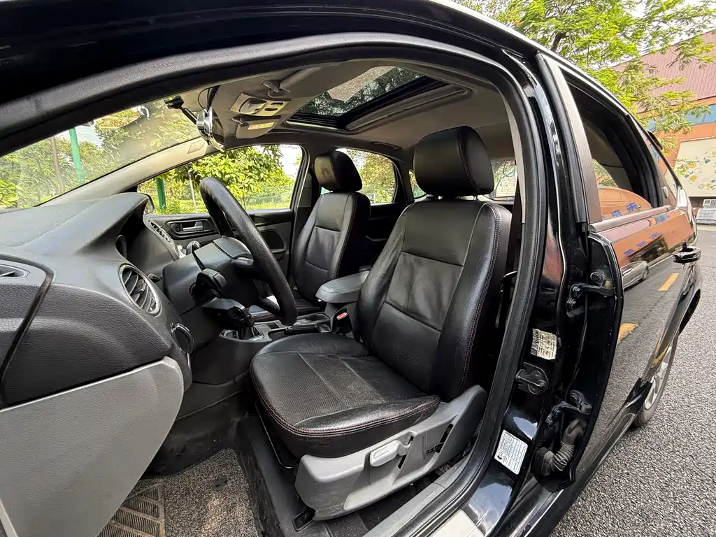 Ford Focus 2009 1.8L MT Comfort
