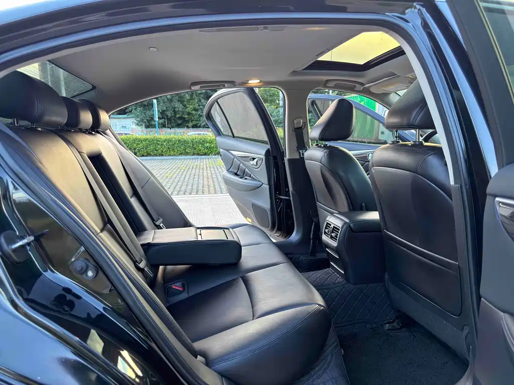 Infiniti Q50L — миниатюра 10