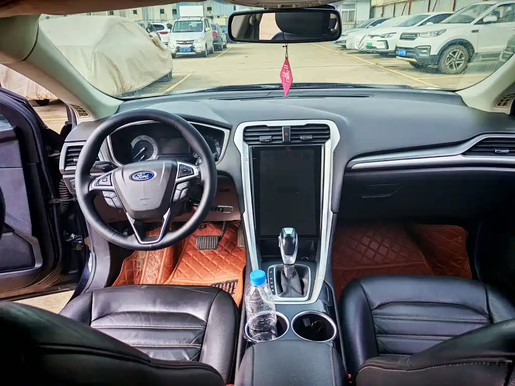 Ford Mondeo — миниатюра 10