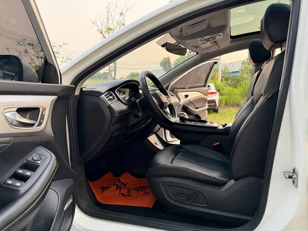 Roewe Feifan ER6 — миниатюра 9