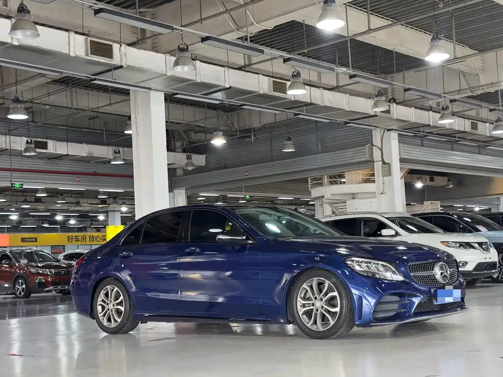 Mercedes-Benz C-Class — миниатюра 3