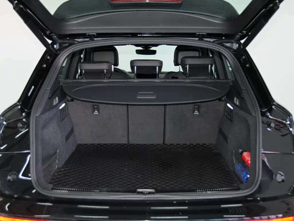 Audi Q5L 2023 40T Luxury