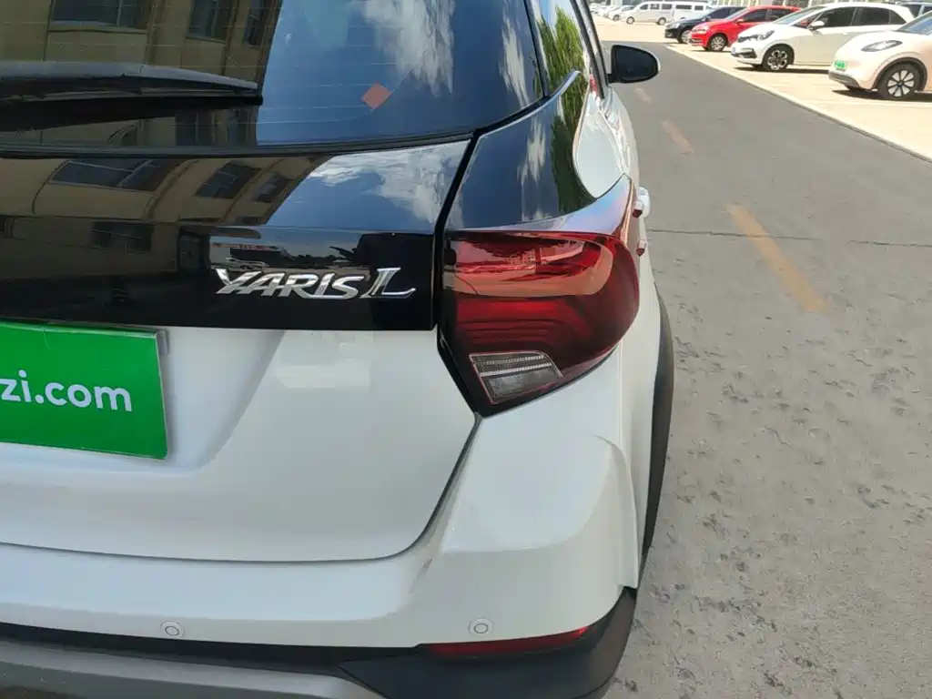 Toyota Yaris L — миниатюра 8