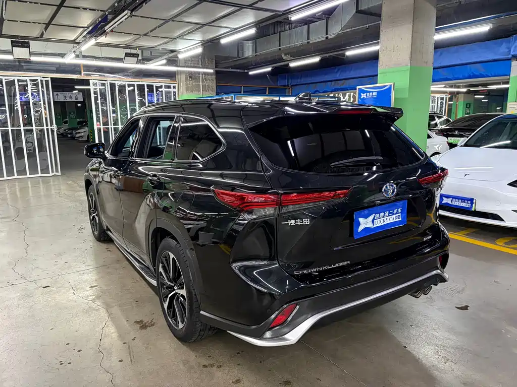 Toyota Crown Kluger — миниатюра 5