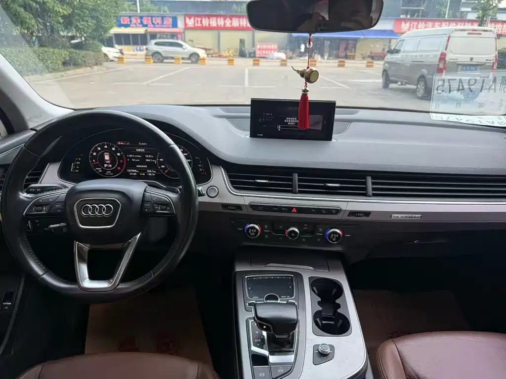 Audi Q7 — миниатюра 7