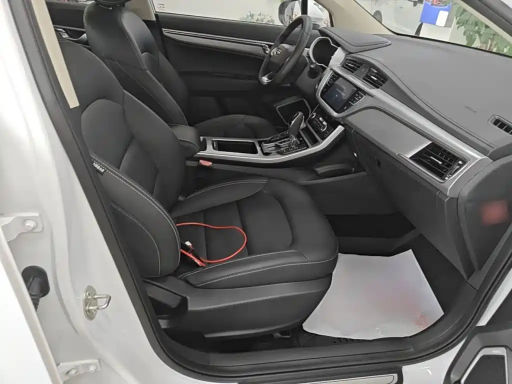 Geely Emgrand GS — миниатюра 25