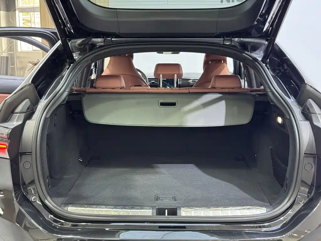 NIO EC6 — миниатюра 24