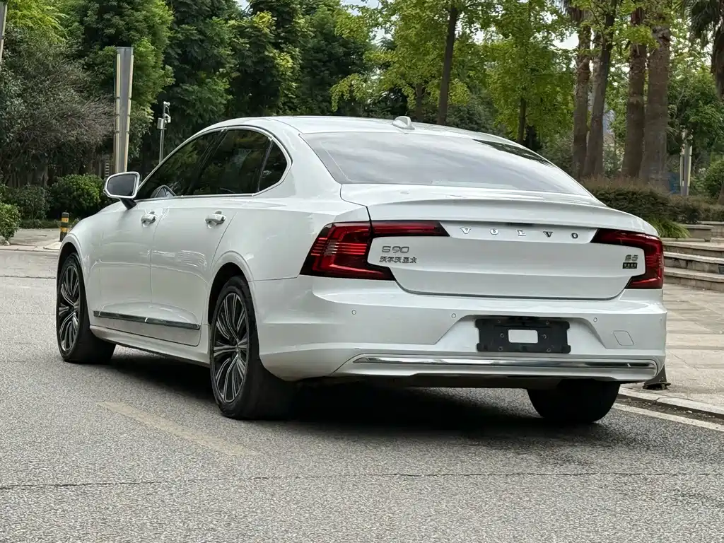 Volvo S90 — миниатюра 7
