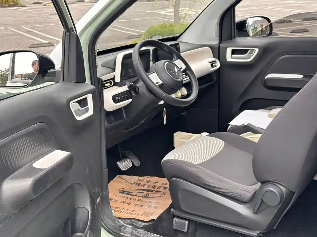 Wuling MINIEV — миниатюра 5