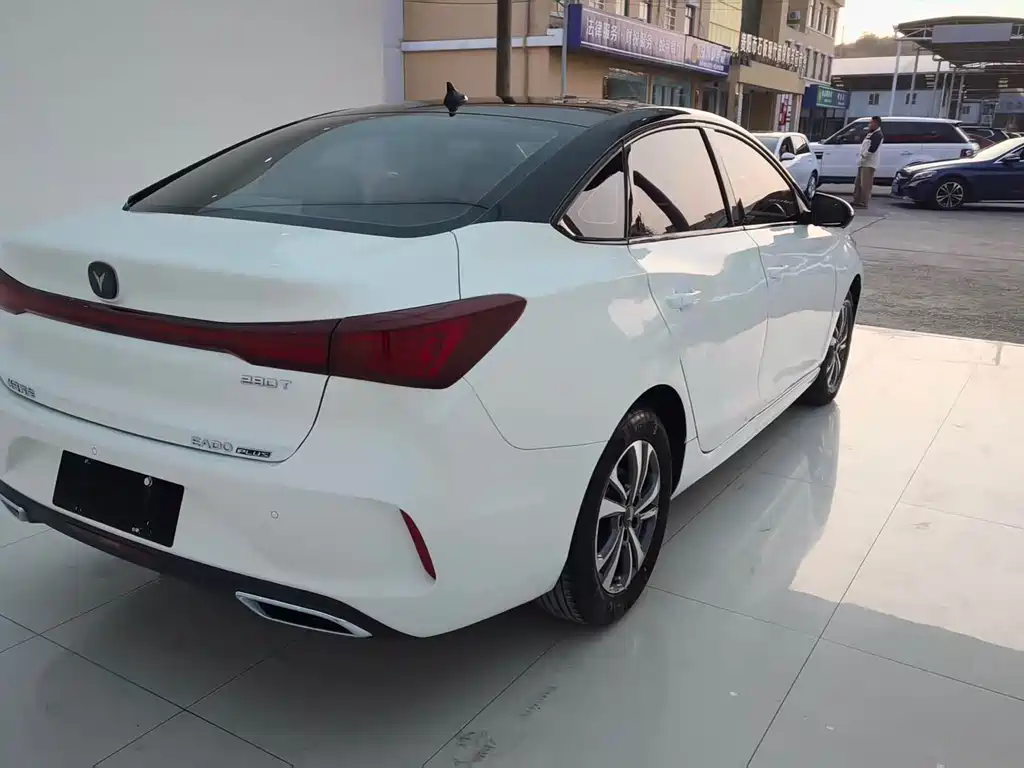Changan Eado — миниатюра 10