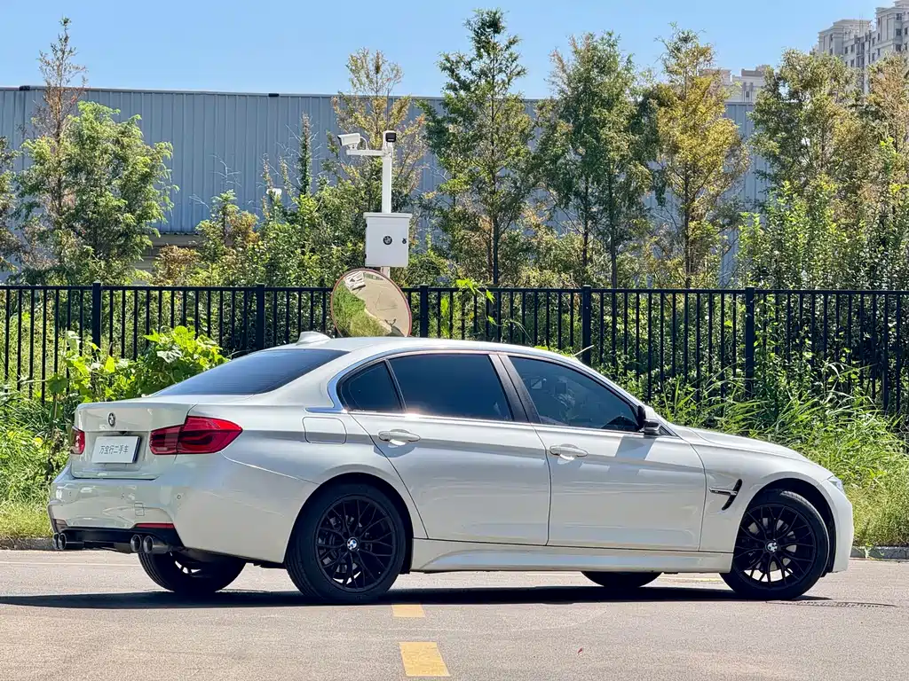 BMW 3 Series — миниатюра 21