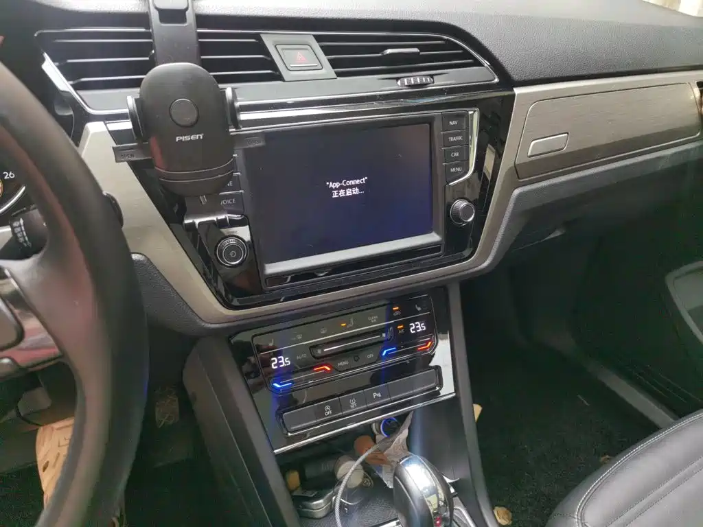 Volkswagen Touran — миниатюра 6